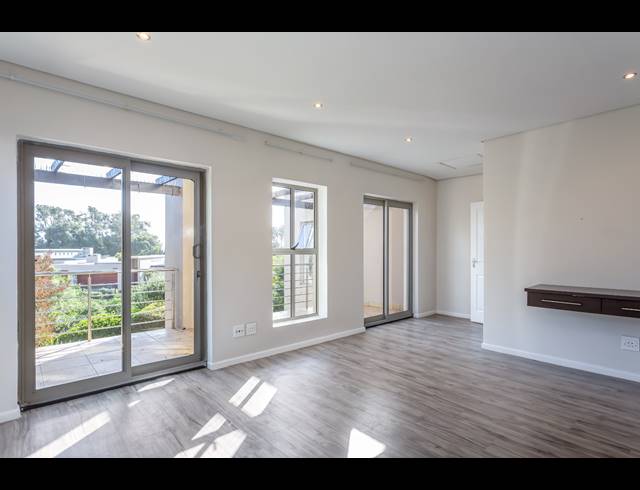 5 BEDROOM FREESTANDING TO LET IN STONEHURST MOUNTAIN ESTATE